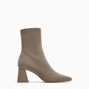 “NEW” Zara BLOCK HEEL FABRIC ANKLE BOOTS